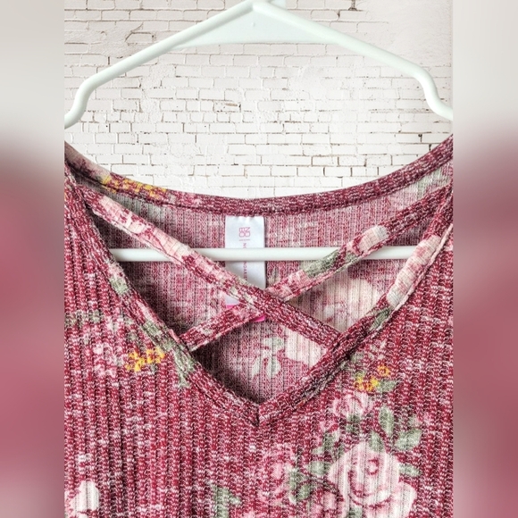 No Boundaries Floral Ribbed Knit Top - Juniors Size Large - Picture 3 of 7